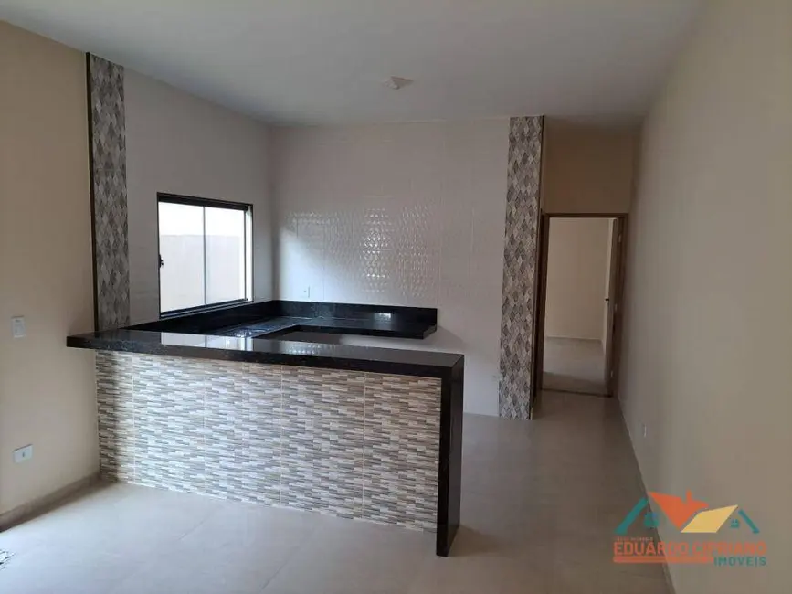 Foto 1 de Casa com 2 quartos à venda, 140m2 em Pontal de Santa Marina, Caraguatatuba - SP