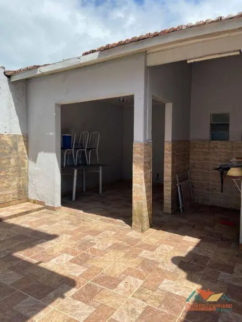 Casa com 3 quartos à venda, 125m2 em Caputera, Caraguatatuba - SP - imagem 4 Foto 4 de Casa com 3 quartos à venda, 125m2 em Caputera, Caraguatatuba - SP