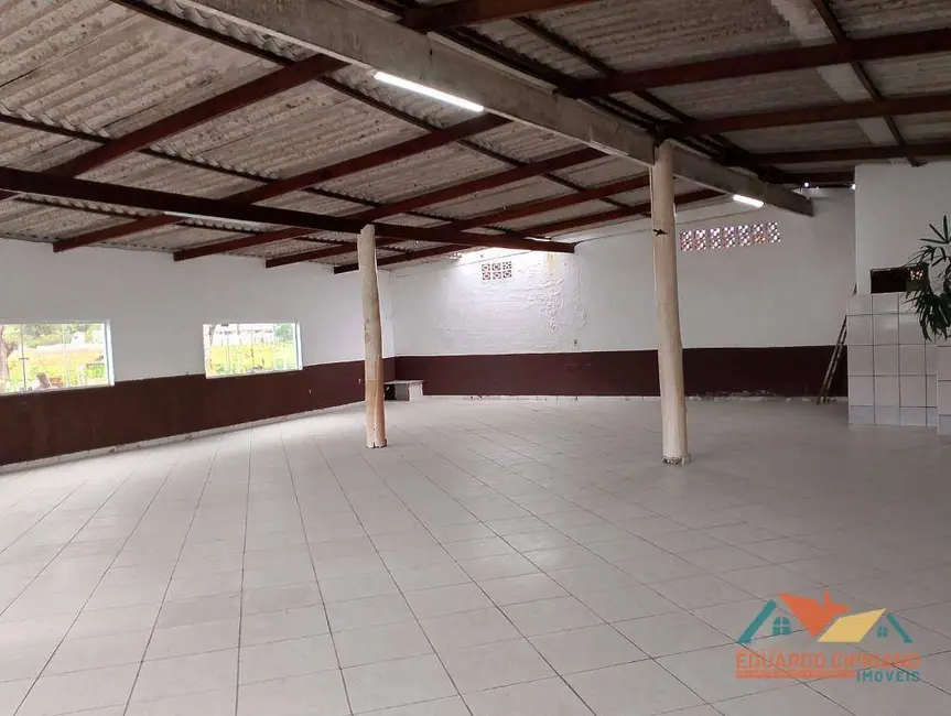 Foto 4 de Loja à venda, 400m2 em Pegorelli, Caraguatatuba - SP