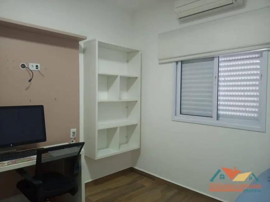 Foto 2 de Apartamento com 3 quartos à venda, 194m2 em Sumaré, Caraguatatuba - SP