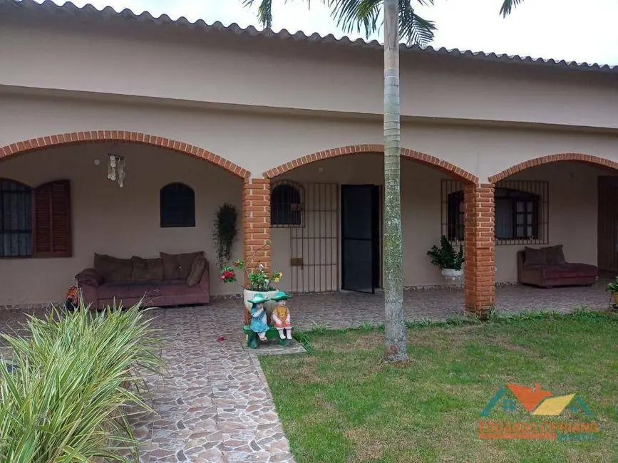 Foto 1 de Casa com 3 quartos à venda, 854m2 em Caraguatatuba - SP