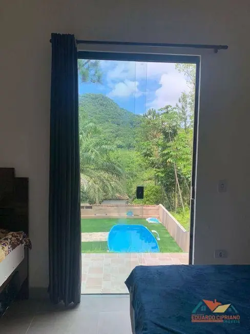 Foto 5 de Casa com 2 quartos à venda, 360m2 em Jardim Capricórnio, Caraguatatuba - SP