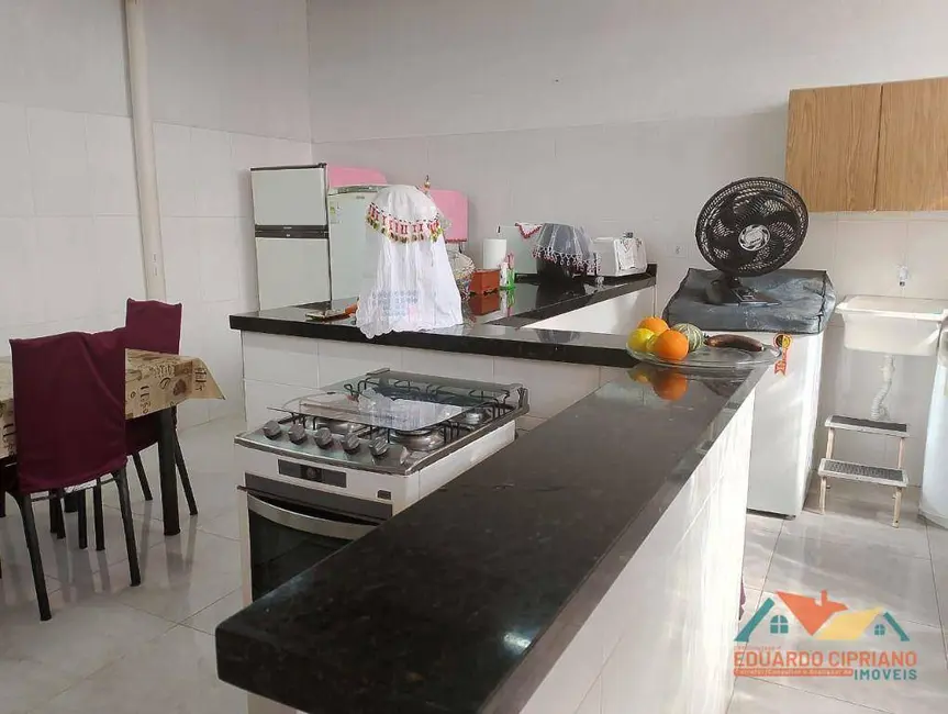 Foto 9 de Casa com 2 quartos à venda, 125m2 em Caraguatatuba - SP