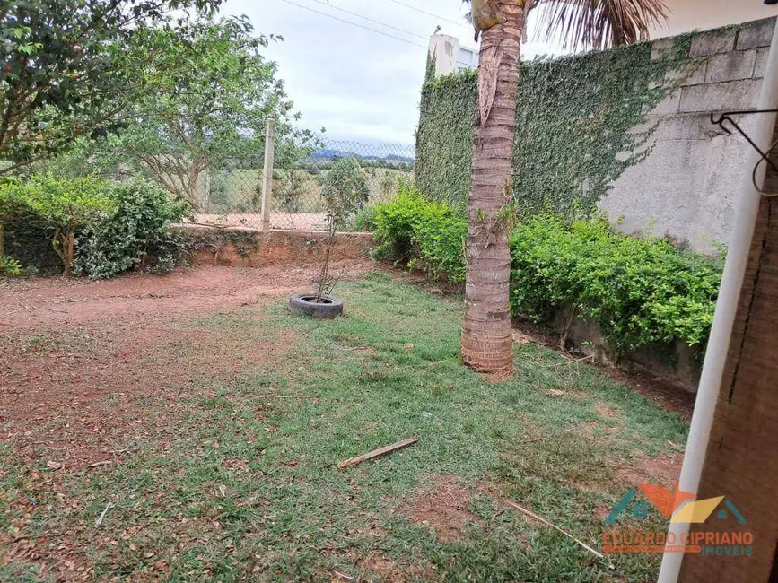 Casa com 3 quartos à venda, 1200m2 em Paraibuna - SP - imagem 4 Foto 4 de Casa com 3 quartos à venda, 1200m2 em Paraibuna - SP