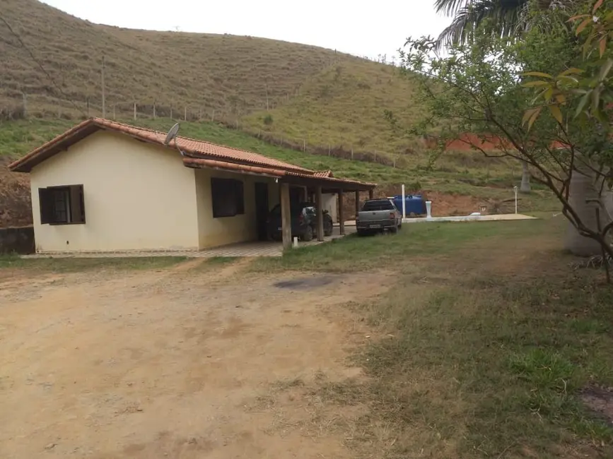 Chácara com 2 quartos à venda, 1309m2 em Paraibuna - SP - imagem 8 Foto 8 de Chácara com 2 quartos à venda, 1309m2 em Paraibuna - SP