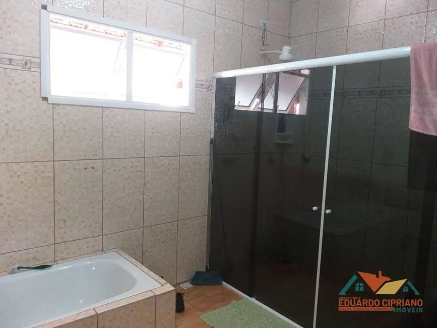 Chácara com 3 quartos à venda, 30000m2 em Paraibuna - SP - imagem 4 Foto 4 de Chácara com 3 quartos à venda, 30000m2 em Paraibuna - SP