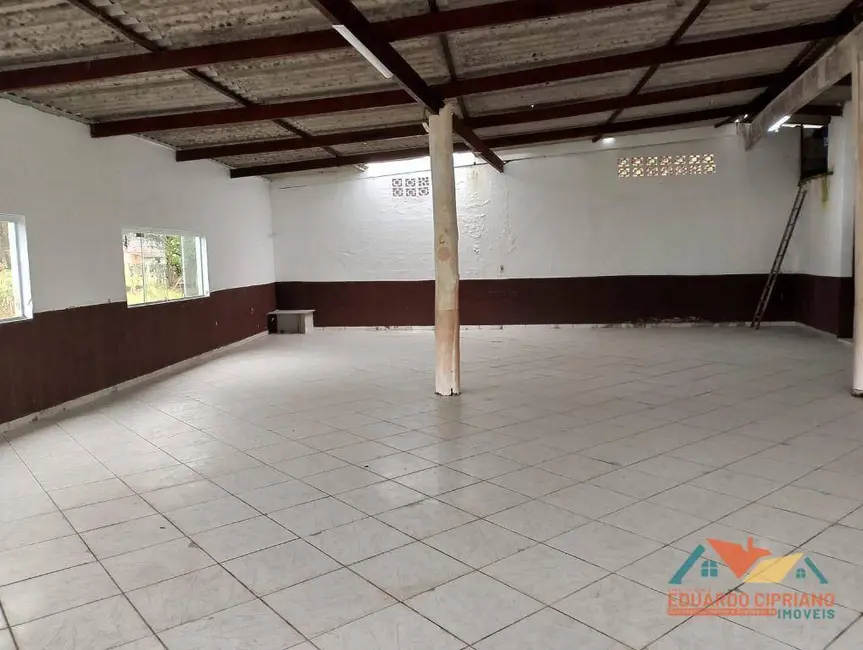 Foto 1 de Loja à venda, 200m2 em Pegorelli, Caraguatatuba - SP