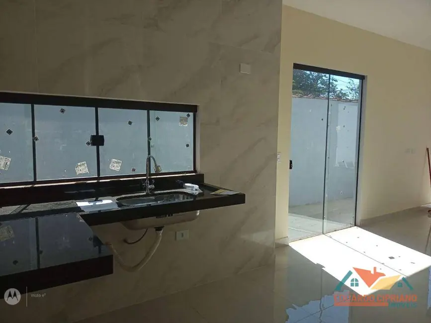 Foto 6 de Casa com 2 quartos à venda, 150m2 em Praia das Palmeiras, Caraguatatuba - SP