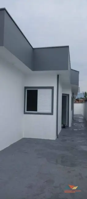 Foto 1 de Casa para alugar, 150m2 em Balneário Recanto do Sol, Caraguatatuba - SP