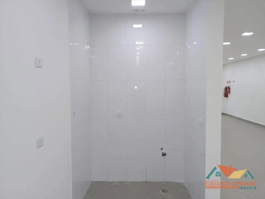 Foto 1 de Sala Comercial para alugar, 116m2 em Centro, Caraguatatuba - SP