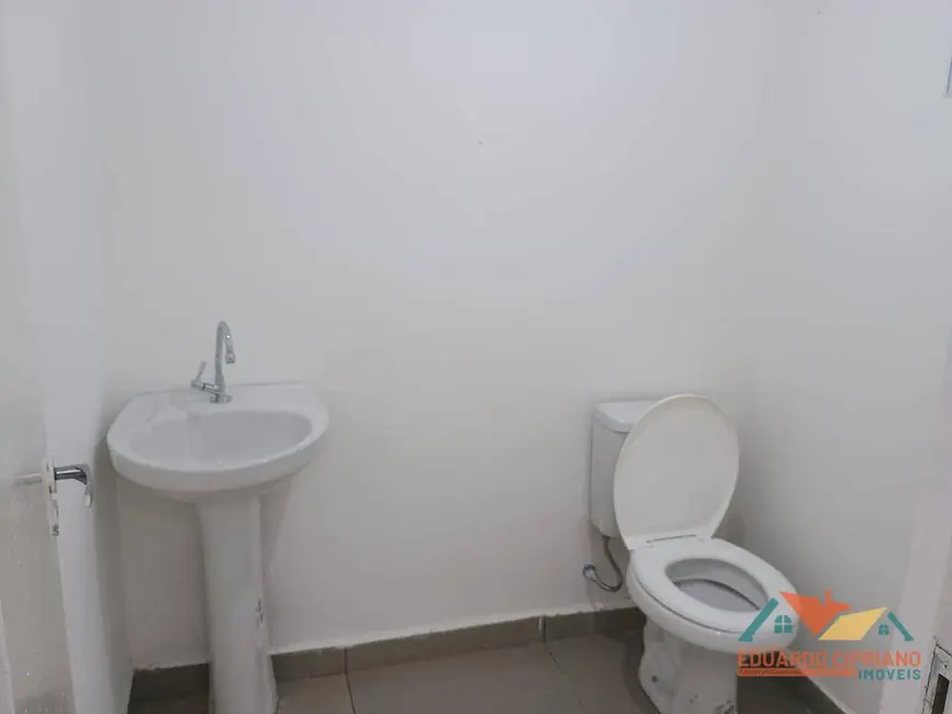 Foto 4 de Sala Comercial para alugar, 112m2 em Centro, Caraguatatuba - SP