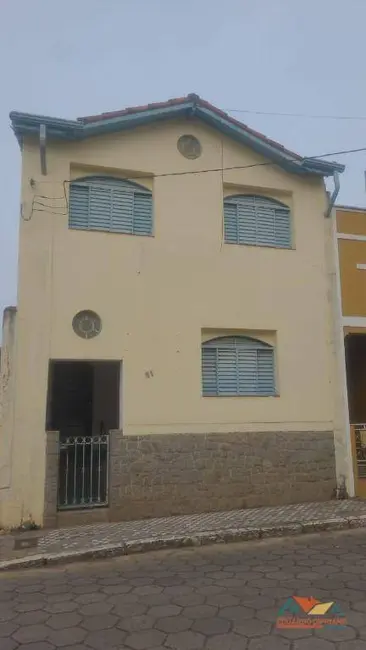Casa com 6 quartos à venda, 230m2 em Centro, Paraibuna - SP - imagem 1 Foto 1 de Casa com 6 quartos à venda, 230m2 em Centro, Paraibuna - SP