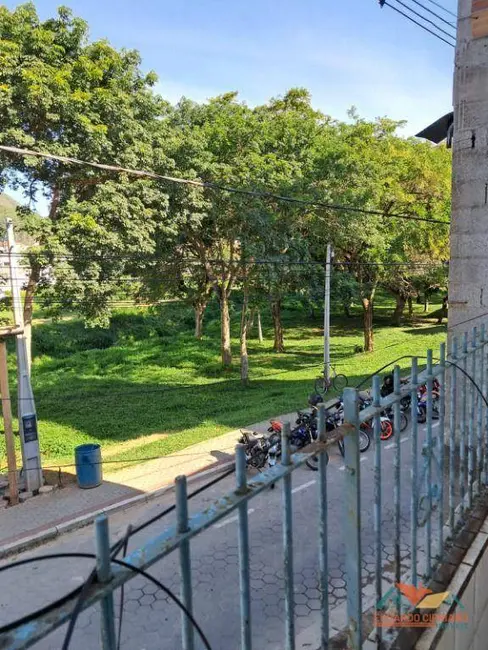 Casa com 6 quartos à venda, 230m2 em Centro, Paraibuna - SP - imagem 9 Foto 9 de Casa com 6 quartos à venda, 230m2 em Centro, Paraibuna - SP