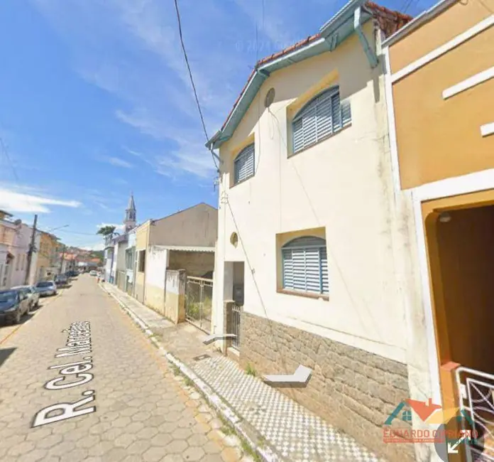 Casa com 6 quartos à venda, 230m2 em Centro, Paraibuna - SP - imagem 3 Foto 3 de Casa com 6 quartos à venda, 230m2 em Centro, Paraibuna - SP