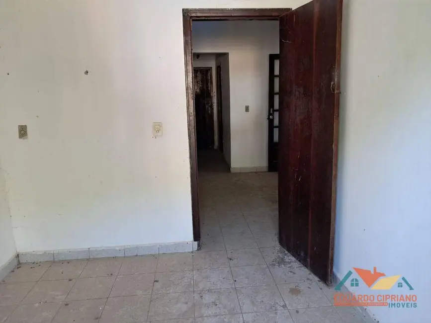 Casa com 6 quartos à venda, 230m2 em Centro, Paraibuna - SP - imagem 7 Foto 7 de Casa com 6 quartos à venda, 230m2 em Centro, Paraibuna - SP