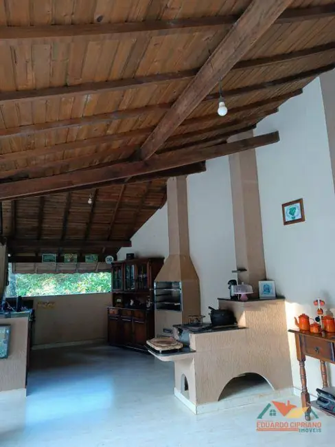 Chácara com 1 quarto à venda, 14000m2 em Paraibuna - SP - imagem 8 Foto 8 de Chácara com 1 quarto à venda, 14000m2 em Paraibuna - SP