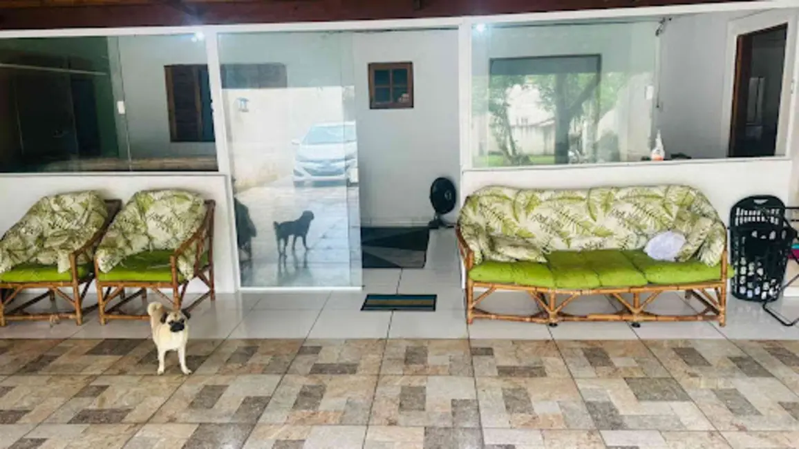 Foto 1 de Casa com 2 quartos à venda, 300m2 em Jardim Jaqueira, Caraguatatuba - SP