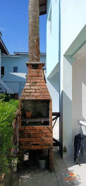Foto 1 de Casa com 2 quartos para alugar em Massaguaçu, Caraguatatuba - SP