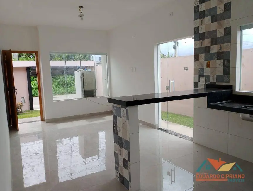 Foto 1 de Casa com 2 quartos à venda, 70m2 em Pontal de Santa Marina, Caraguatatuba - SP