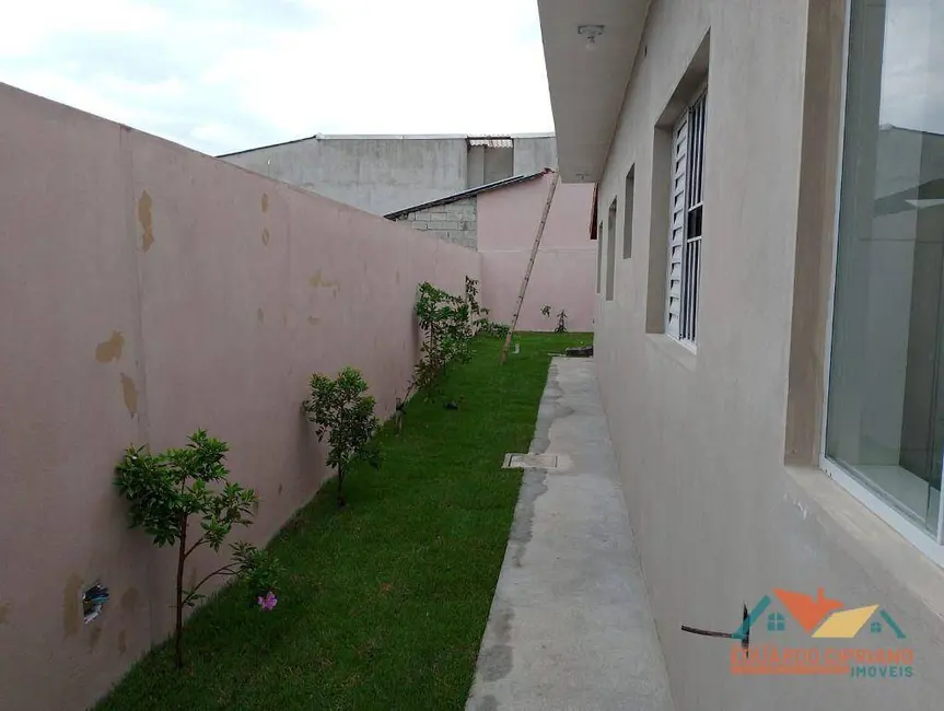 Casa com 2 quartos à venda, 170m2 em Pontal de Santa Marina, Caraguatatuba - SP - imagem 3 Foto 3 de Casa com 2 quartos à venda, 170m2 em Pontal de Santa Marina, Caraguatatuba - SP