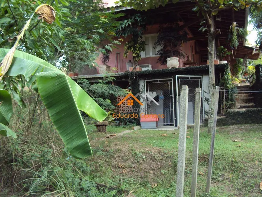 Chácara com 2 quartos à venda, 1914m2 em Vila Expedicionários Cruzeirenses, Cruzeiro - SP - imagem 5 Foto 5 de Chácara com 2 quartos à venda, 1914m2 em Vila Expedicionários Cruzeirenses, Cruzeiro - SP