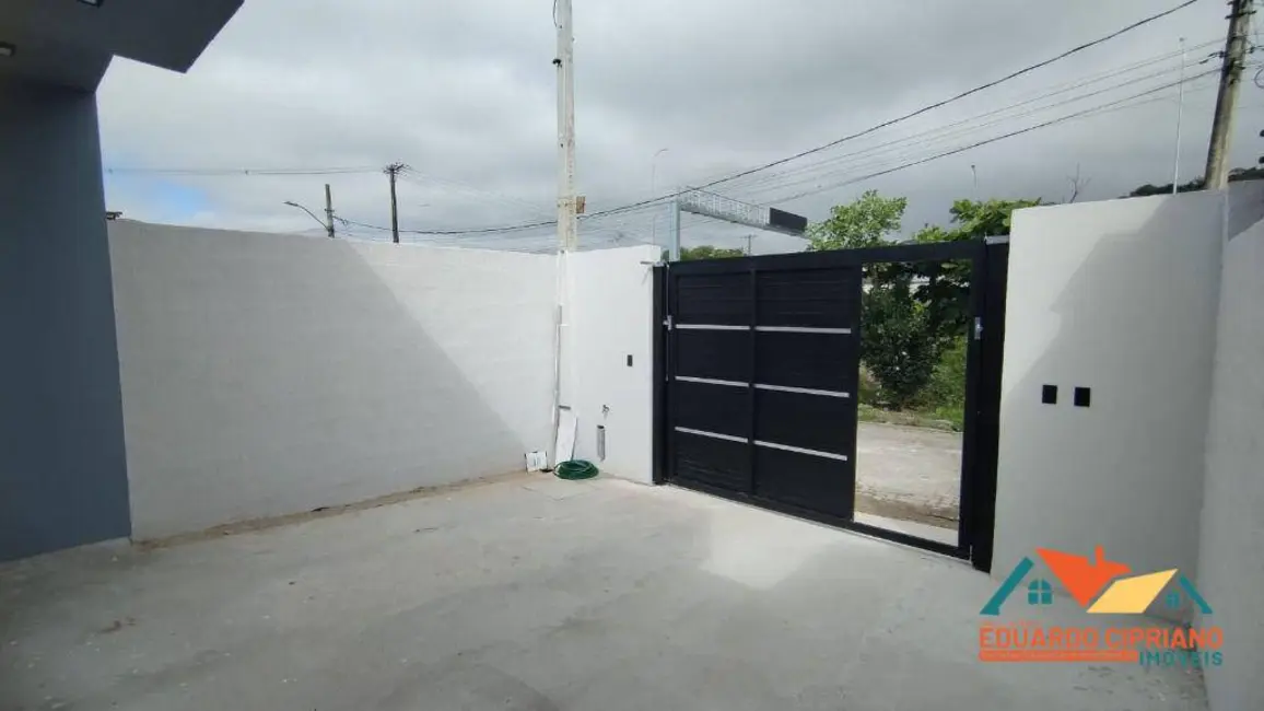 Foto 2 de Casa com 2 quartos à venda, 125m2 em Jardim das Gaivotas, Caraguatatuba - SP