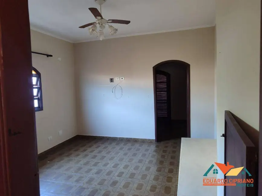 Apartamento com 2 quartos para alugar, 70m2 em Prainha, Caraguatatuba - SP - imagem 4 Foto 4 de Apartamento com 2 quartos para alugar, 70m2 em Prainha, Caraguatatuba - SP