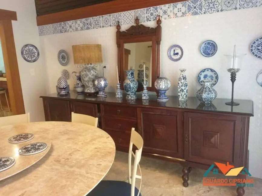 Foto 2 de Casa com 3 quartos à venda, 380m2 em Massaguaçu, Caraguatatuba - SP