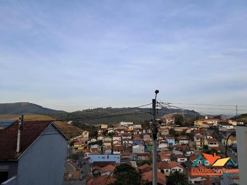 Casa com 2 quartos para alugar, 250m2 em Paraibuna - SP - imagem 8 Foto 8 de Casa com 2 quartos para alugar, 250m2 em Paraibuna - SP