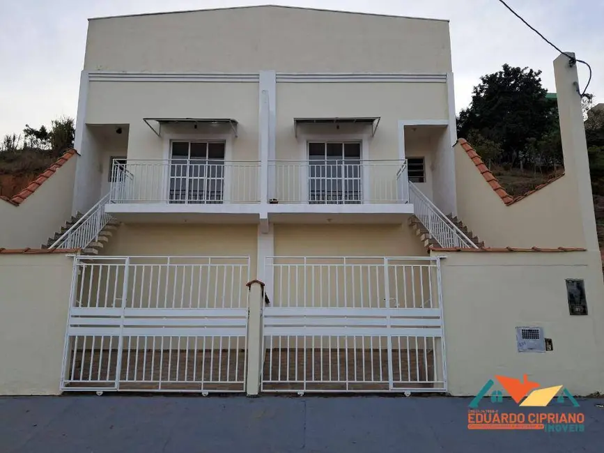 Casa com 2 quartos para alugar, 250m2 em Paraibuna - SP - imagem 1 Foto 1 de Casa com 2 quartos para alugar, 250m2 em Paraibuna - SP