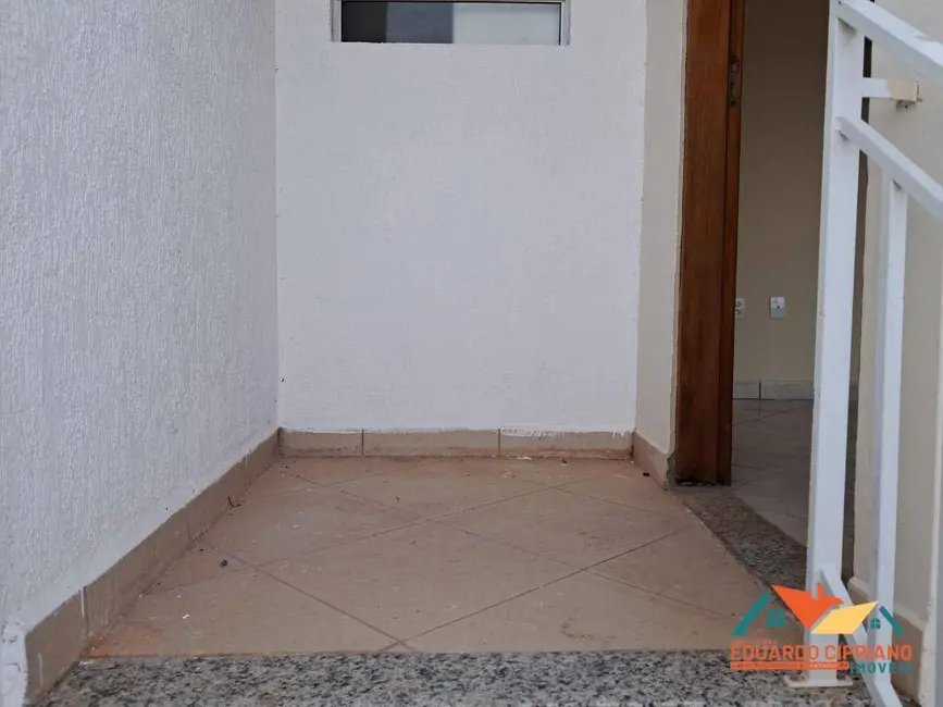 Casa com 2 quartos para alugar, 250m2 em Paraibuna - SP - imagem 6 Foto 6 de Casa com 2 quartos para alugar, 250m2 em Paraibuna - SP