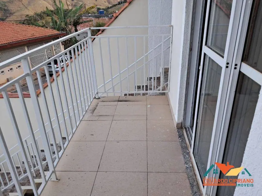 Casa com 2 quartos para alugar, 250m2 em Paraibuna - SP - imagem 5 Foto 5 de Casa com 2 quartos para alugar, 250m2 em Paraibuna - SP