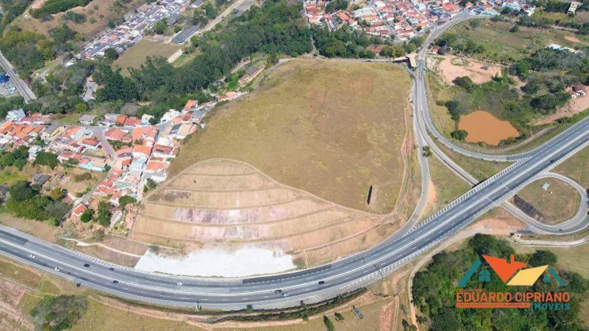 Sala Comercial à venda, 50000m2 em Paraibuna - SP - imagem 8 Foto 8 de Sala Comercial à venda, 50000m2 em Paraibuna - SP