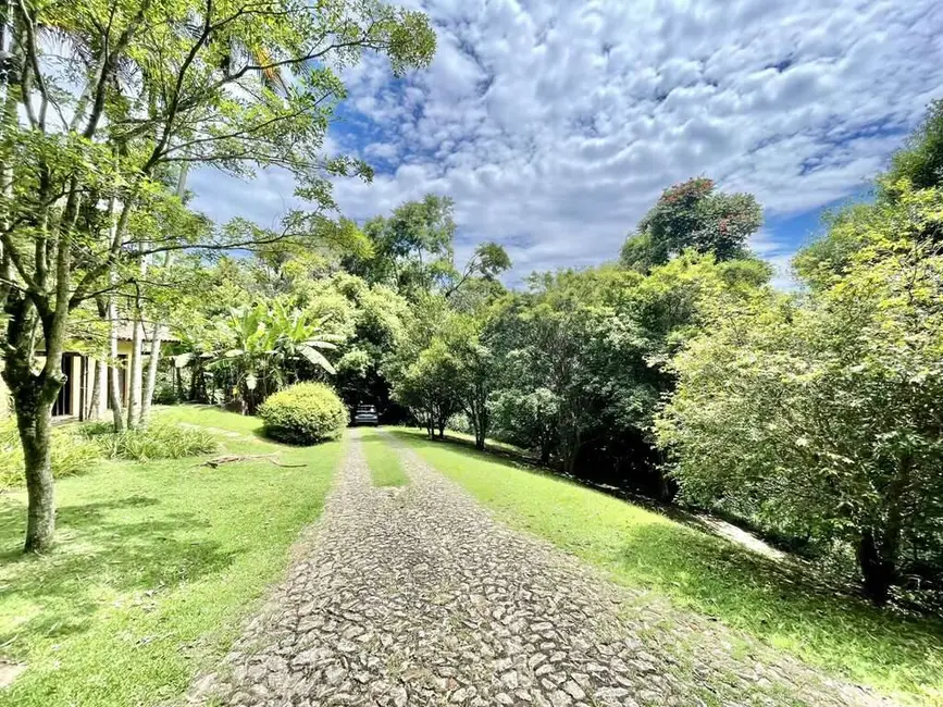 Casa de Condomínio com 3 quartos à venda em Chácara do Refúgio, Carapicuiba - SP - imagem 4 Foto 4 de Casa de Condomínio com 3 quartos à venda em Chácara do Refúgio, Carapicuiba - SP