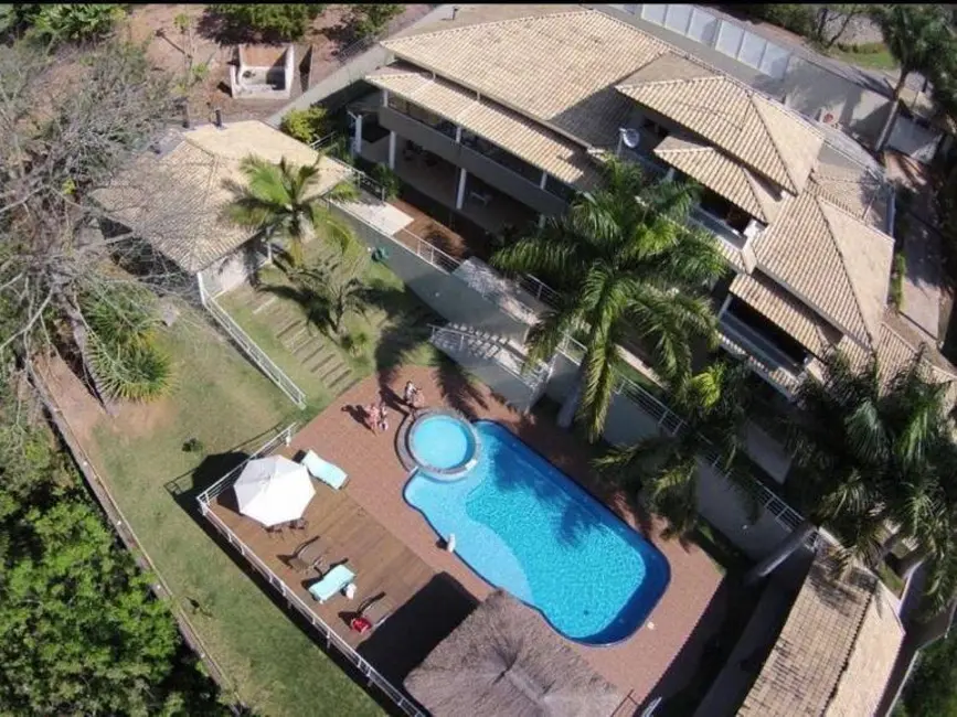 Foto 1 de Casa com 5 quartos à venda e para alugar em Jardim Ana Estela, Carapicuiba - SP