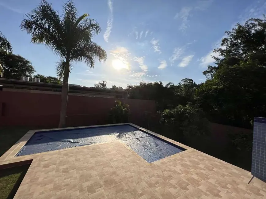 Foto 7 de Casa de Condomínio com 4 quartos à venda, 1296m2 em Chácara de La Rocca, Carapicuiba - SP