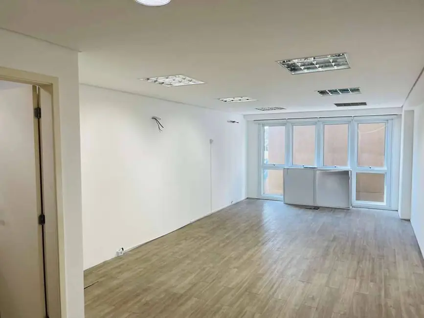 Foto 2 de Sala Comercial à venda, 37m2 em Lageadinho, Cotia - SP