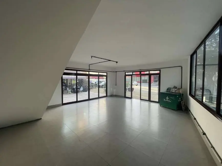 Sala Comercial à venda, 177m2 em Chácara São João, Carapicuiba - SP - imagem 4 Foto 4 de Sala Comercial à venda, 177m2 em Chácara São João, Carapicuiba - SP
