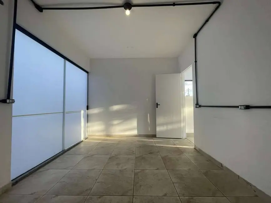 Sala Comercial à venda, 177m2 em Chácara São João, Carapicuiba - SP - imagem 8 Foto 8 de Sala Comercial à venda, 177m2 em Chácara São João, Carapicuiba - SP