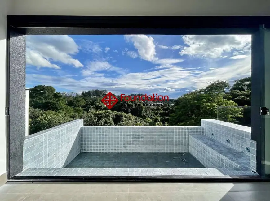 Foto 9 de Casa de Condomínio com 4 quartos à venda em Golf Gardens, Carapicuiba - SP