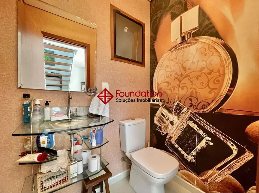 Foto 9 de Casa de Condomínio com 3 quartos à venda em Chácara das Paineiras, Carapicuiba - SP