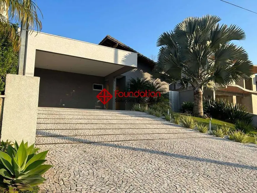 Foto 3 de Casa de Condomínio com 3 quartos à venda, 560m2 em Jardim do Golf I, Jandira - SP