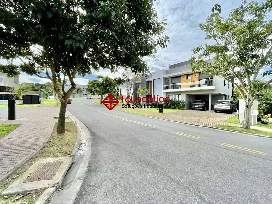 Casa de Condomínio com 4 quartos à venda, 634m2 em Granja Viana, Carapicuiba - SP - imagem 3 Foto 3 de Casa de Condomínio com 4 quartos à venda, 634m2 em Granja Viana, Carapicuiba - SP