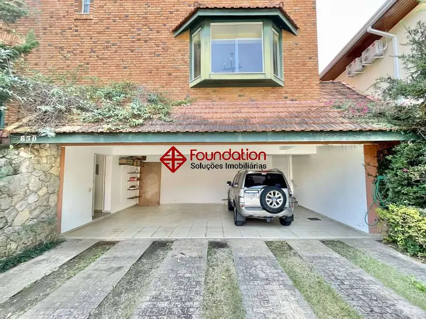 Casa de Condomínio com 4 quartos à venda, 384m2 em São Paulo II, Cotia - SP - imagem 3 Foto 3 de Casa de Condomínio com 4 quartos à venda, 384m2 em São Paulo II, Cotia - SP