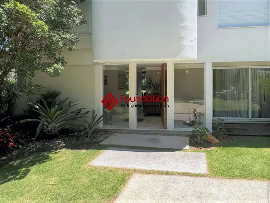 Casa de Condomínio com 4 quartos à venda, 1398m2 em Altos de São Fernando, Jandira - SP - imagem 5 Foto 5 de Casa de Condomínio com 4 quartos à venda, 1398m2 em Altos de São Fernando, Jandira - SP