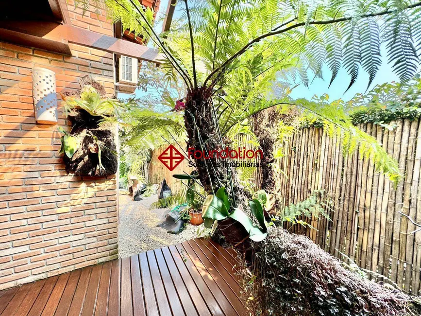 Casa de Condomínio com 6 quartos à venda, 1876m2 em Altos de São Fernando, Jandira - SP - imagem 8 Foto 8 de Casa de Condomínio com 6 quartos à venda, 1876m2 em Altos de São Fernando, Jandira - SP