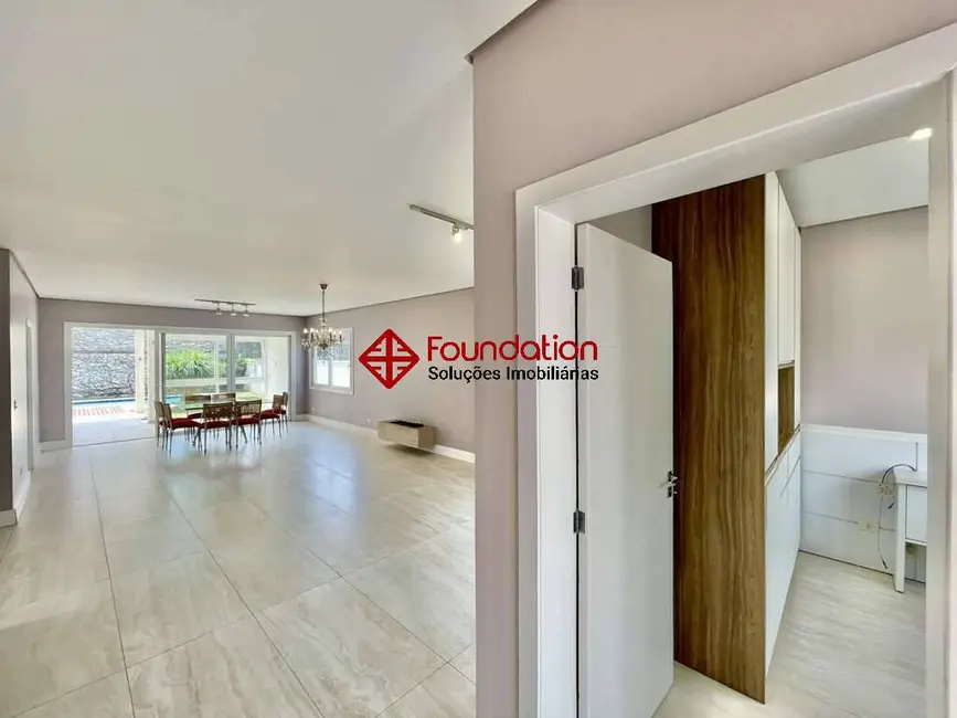 Foto 5 de Casa de Condomínio com 4 quartos à venda, 525m2 em Bosque do Vianna, Cotia - SP