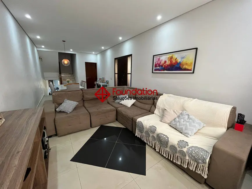 Foto 4 de Casa de Condomínio com 3 quartos à venda, 125m2 em Jardim Rio das Pedras, Cotia - SP
