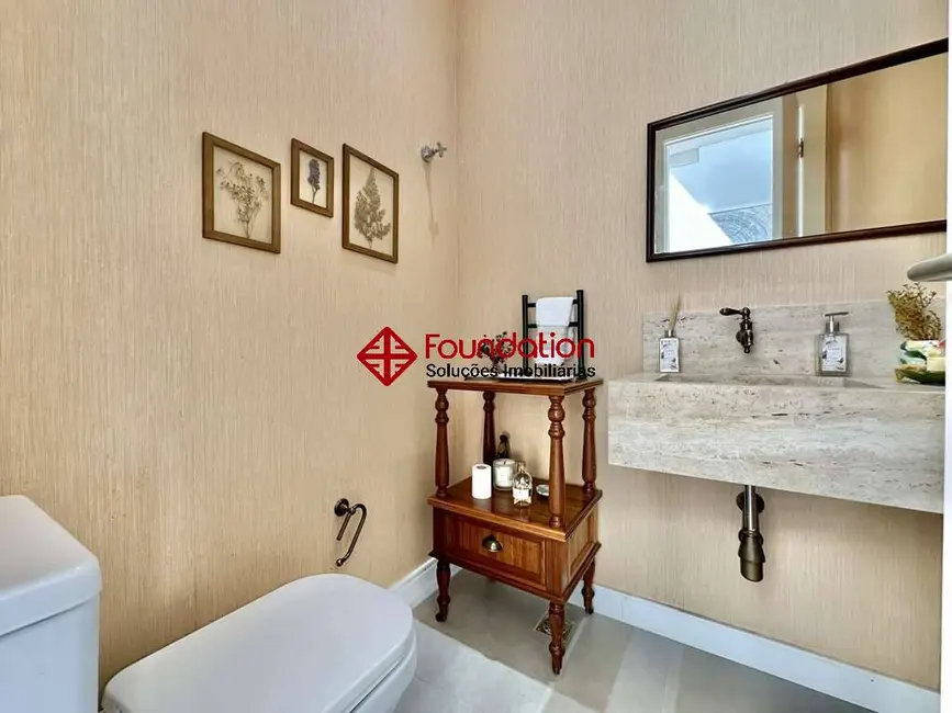 Foto 8 de Casa de Condomínio com 4 quartos à venda, 624m2 em Jandira - SP