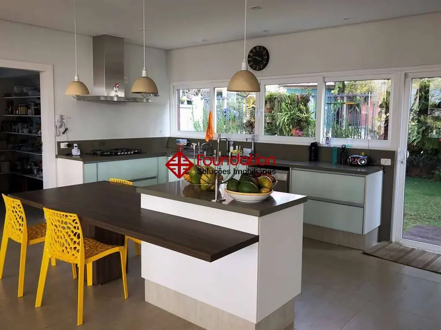 Foto 8 de Casa com 4 quartos para alugar, 1500m2 em Nova Fazendinha, Carapicuiba - SP